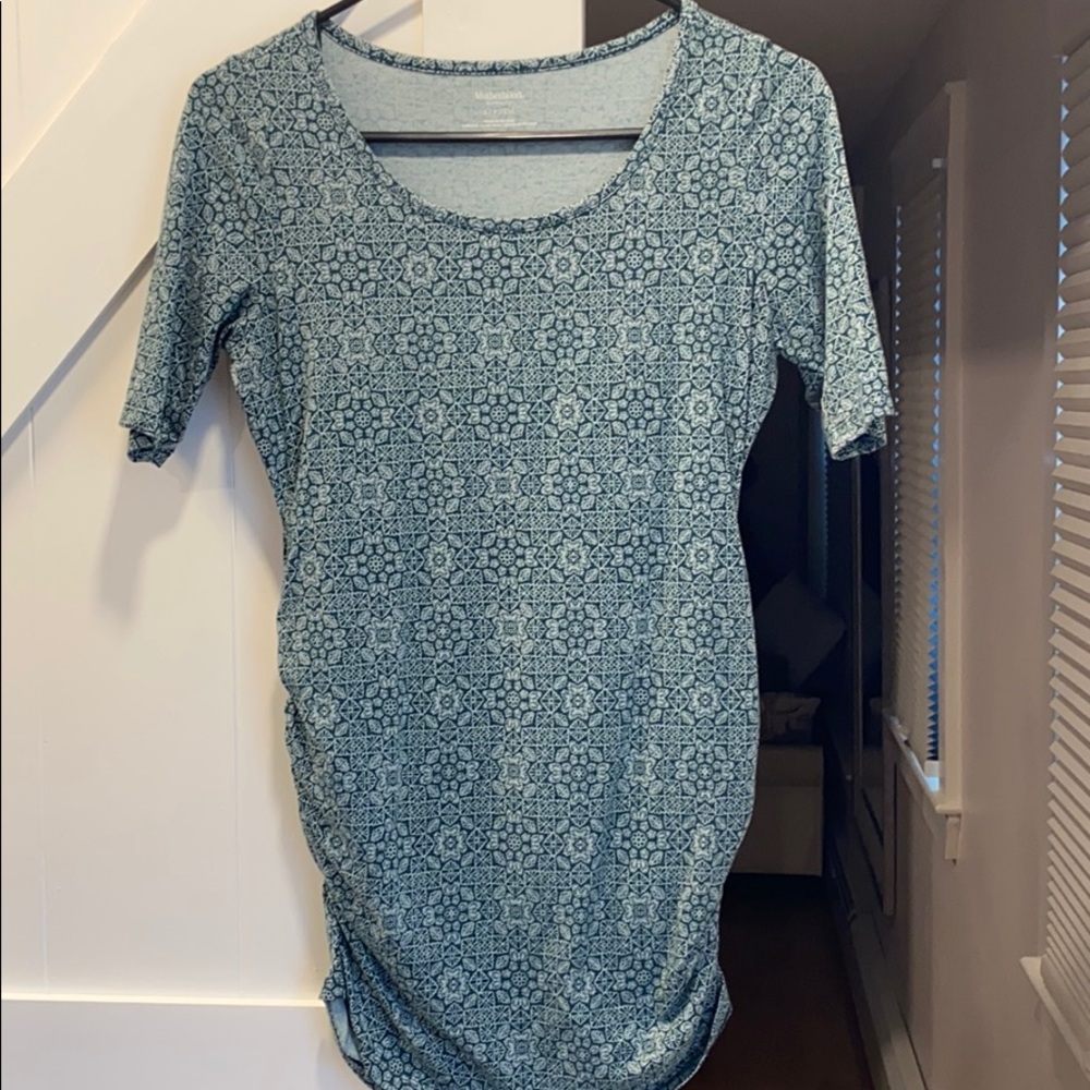 Three quarter length sleeve maternity top